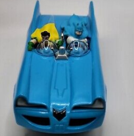 Batman & Robin‎ Batmobile 1995 Hallmark Keepsake Christmas Ornament - Picture 2 of 4